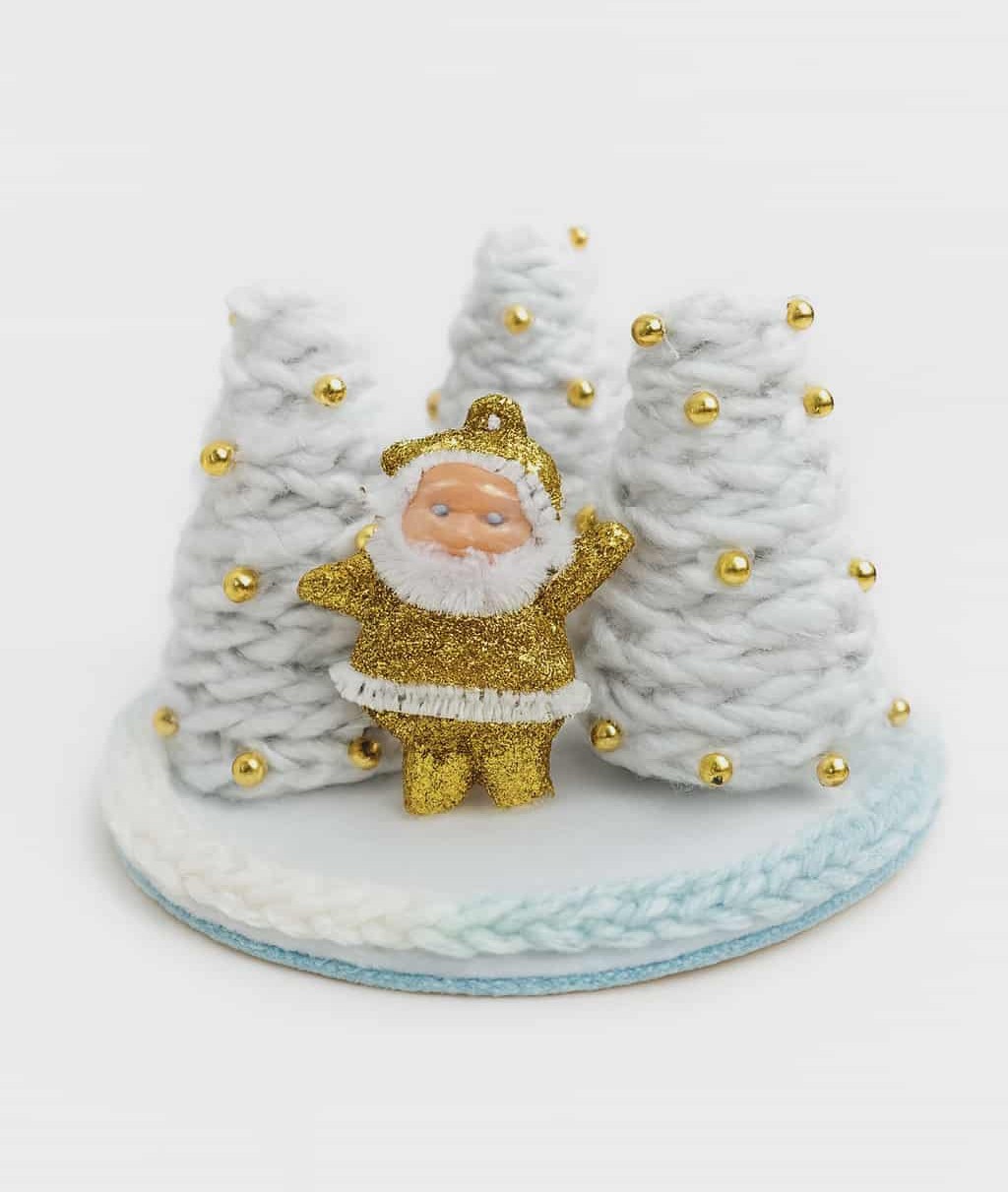 Brăduți aurii cu Moș Crăciun