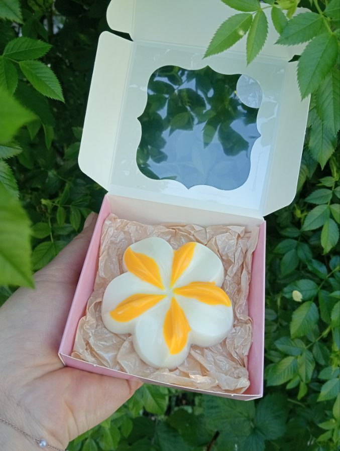 Floare din săpun Plumeria de plajă.