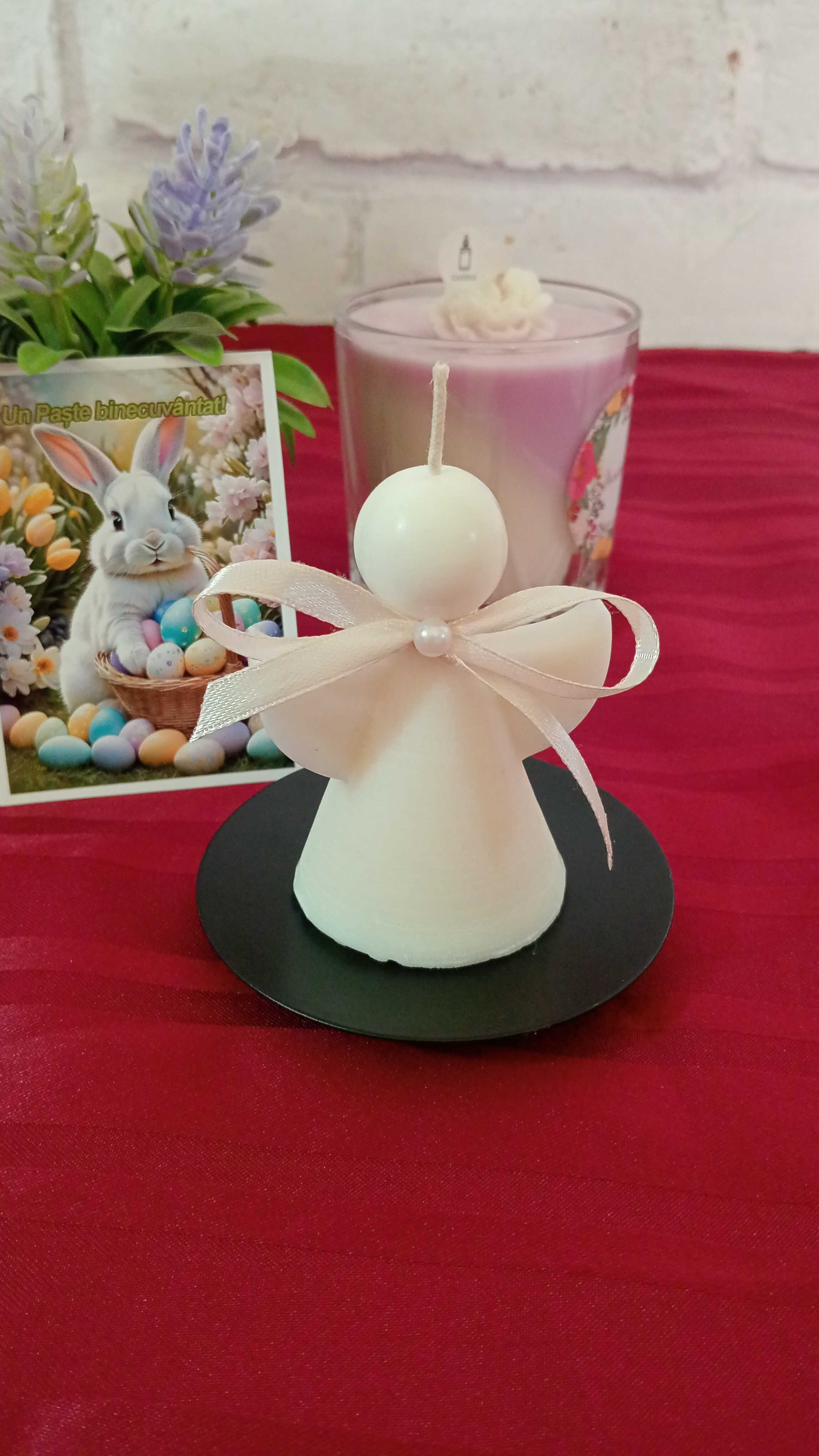 Lumânare in forma de îngeraș.